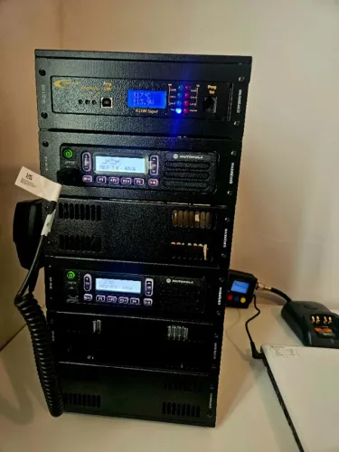 REPETIDORA MOTOROLA VHF
