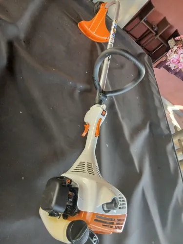 Vendo roçadeira Stihl FS38 semi-nova