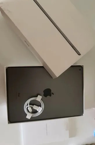 Ipad Apple - 9º geração - Seminovo - bem conservado