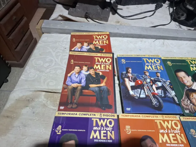 colecao de dvd two men 10 nidades