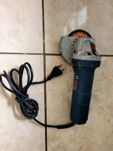 Esmerilhadeira Bosch 220v