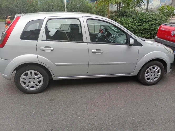 Ford Fiesta SE 1.6 8V Flex 5P 2014