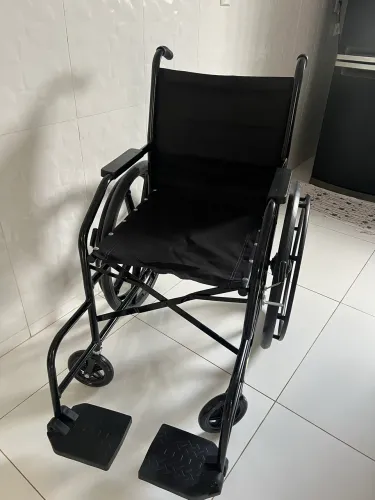 Vendo essa cadeira de rodas