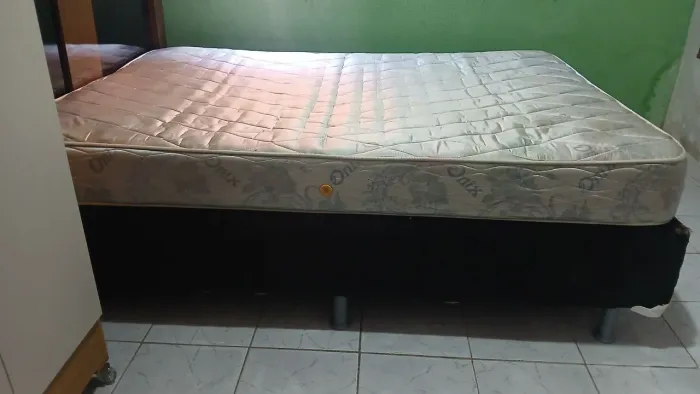 Cama box casal Onix (colchão + box) usado