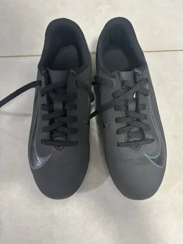Chuteira de Cravo Nike