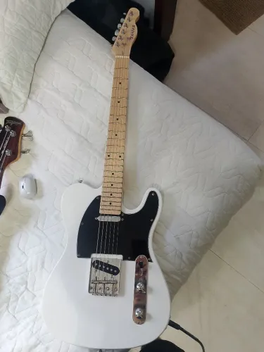 Troco Guitarra por Violão Elétrico