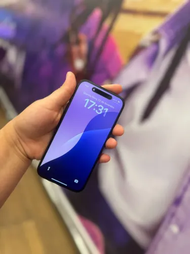 iPhone 16 c/ 2 meses de uso