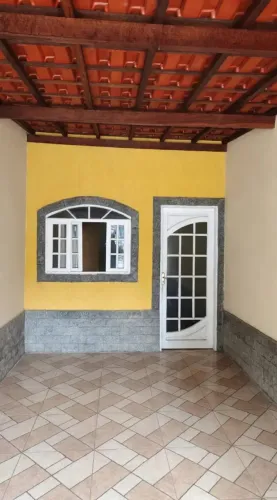 Casa para alugar na Volta Grande 2, rua do UPA (casa está em fase de pintura).