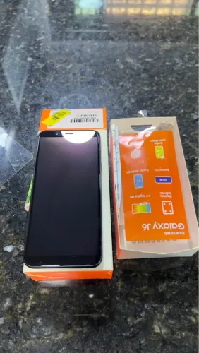 Samsung J6 usado em bom estado