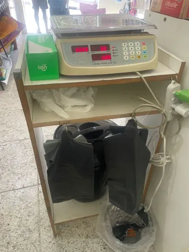 Balcão para balança e sacola 