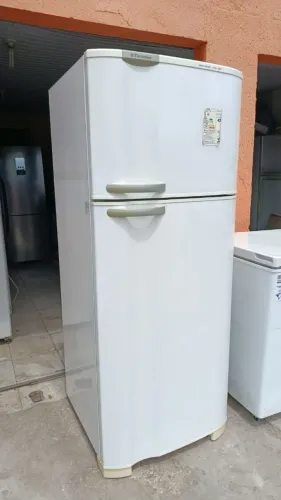 Vendo geladeira Electrolux gelo seco