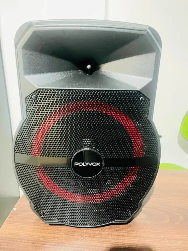 Caixa de Som Amplificada Polyvox XC-710T TWS Bluetooth 300W Woofer 10" Preta Bivolt