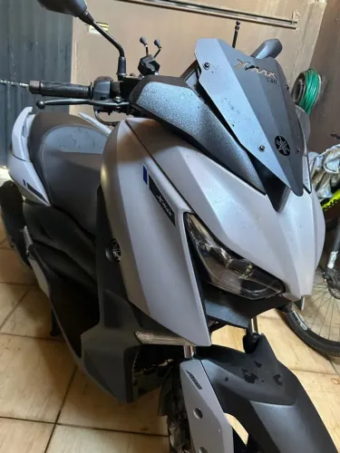 Vendo Xmax 2022 muito nova