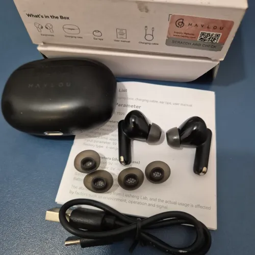 Fone Bluetooth Haylou com cancelamento de ruído