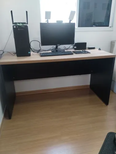 Mesa de trabalho para escritório