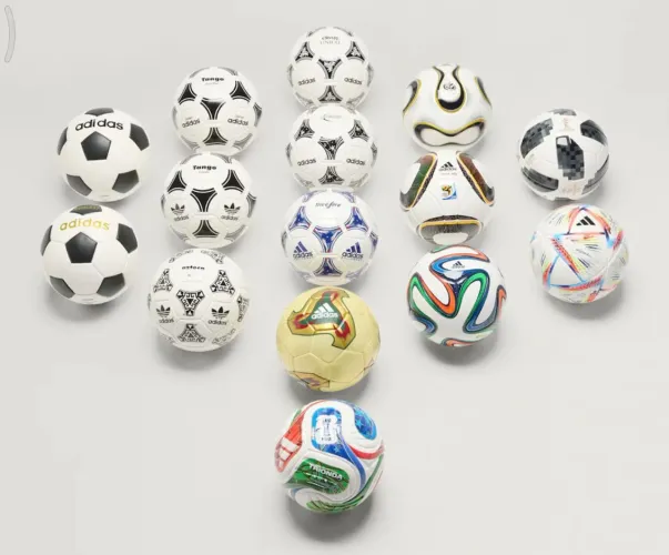 Kit Minibolas Históricas da Copa do Mundo da FIFA