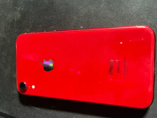iPhone XR 64GB + 3 películas 