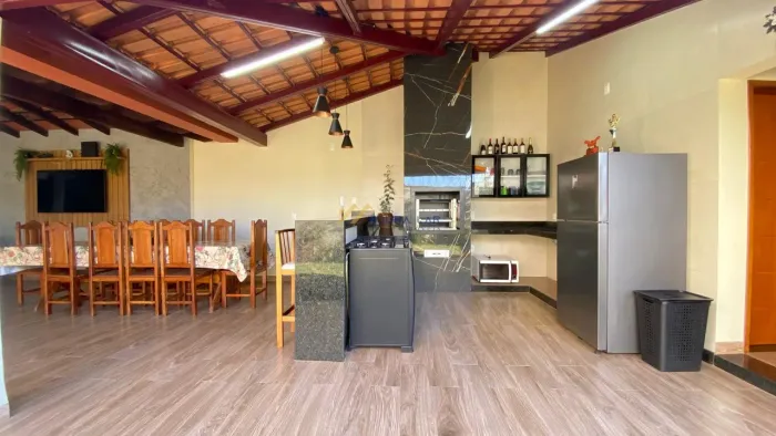 Casa à venda no Amorim com ótima área de lazer e energia fotovoltaica