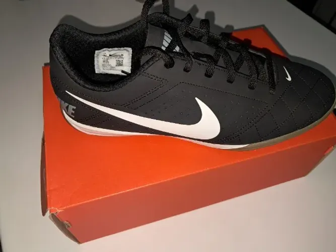 Chuteira de futsal NIKE