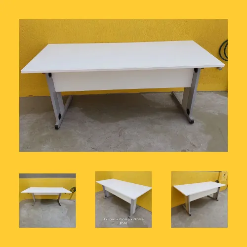 Mesa escritório reta funcional 