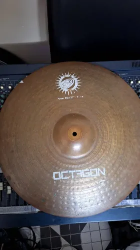 Prato Octagon Signatura Fernando Schaefer 20"