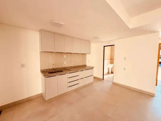 Aluguel ou Ágio de Sobrado c/ móveis planejados com 181m² com 4Q (03 suítes e 01 home)