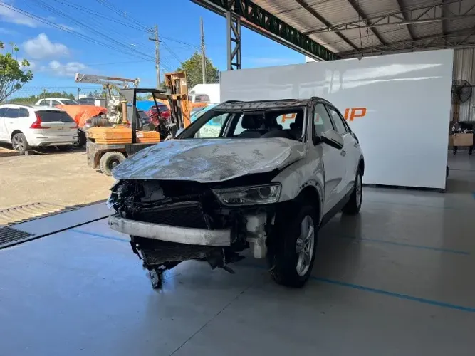SUCATA AUDI Q3 2016