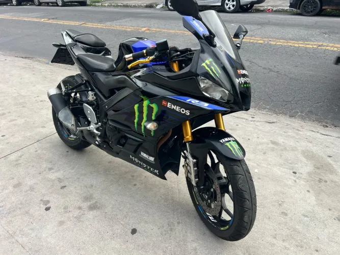 Yamaha YZF R-3 320 2021