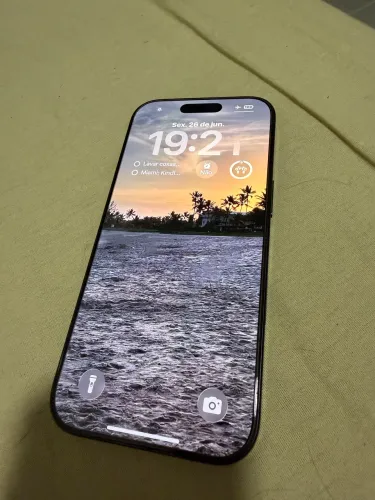 Celular iPhone 16 Pro 256gb sem detalhes