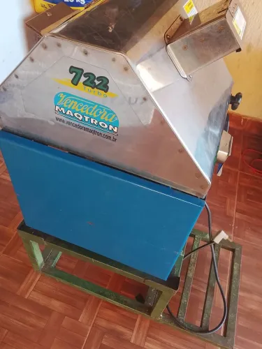 Engenho de moer cana Maqtron 