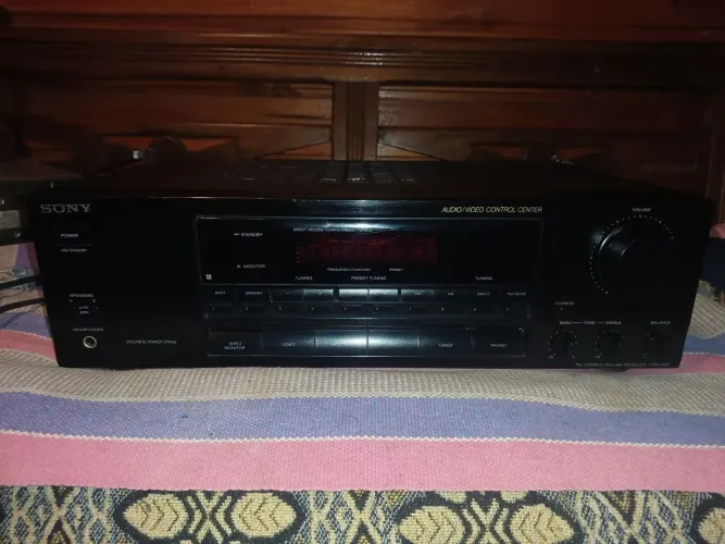 Receiver sony STR-D311 MANDE IN MALASYSIA