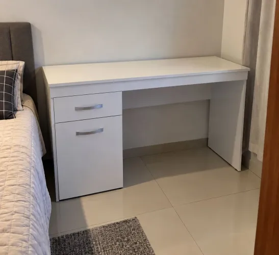 Escrivaninha 1 Porta e 1 Gaveta - Branco