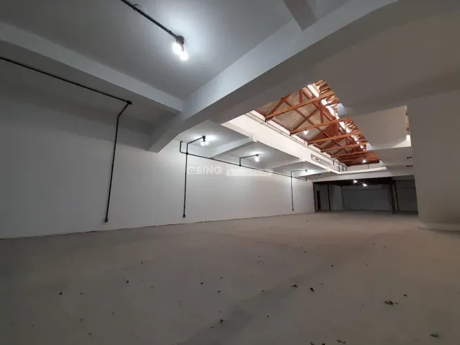 Pavilhão comercial para locação no bairro São Geraldo, com 556m², 3vagas.