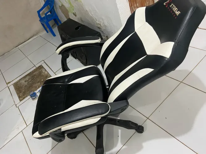 Cadeira Gamer Reclinável e Rotativa