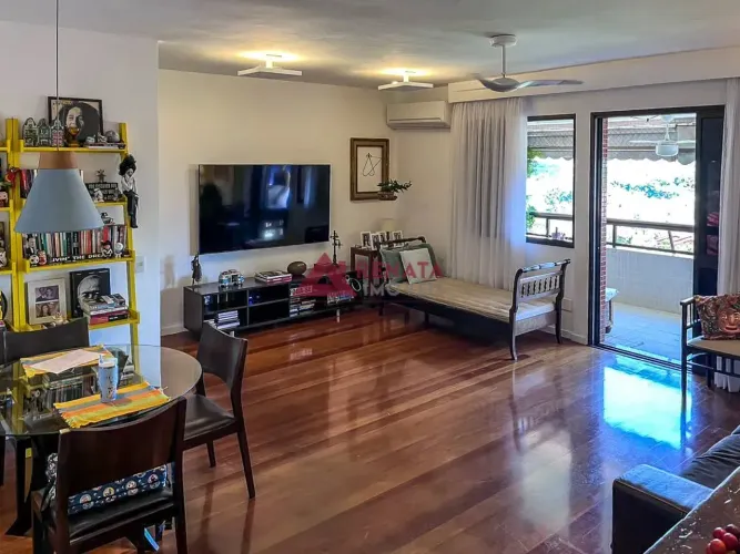Apartamento à venda com 3 quartos na Barra da Tijuca/RJ
