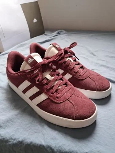 Tênis Adidas Original.