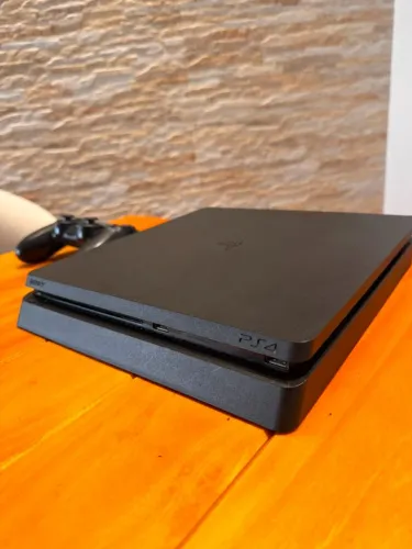 PS4 Slim 1TB + Controle Original Sony | Excelente Estado