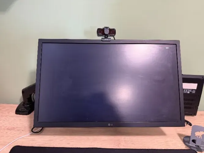 2 monitores LG 24 polegadas (vendo separadamente)