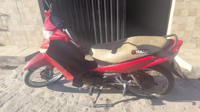 Yamaha,Moto de mulher, uma única dona ,em dias ,no ponto para transferir 