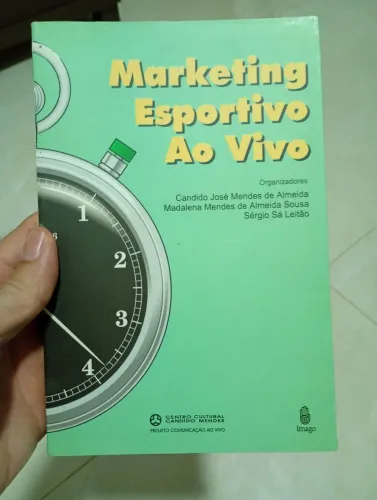 Livro MARKETING ESPORTIVO AO VIVO (Cândido José Mendes de Almeida)