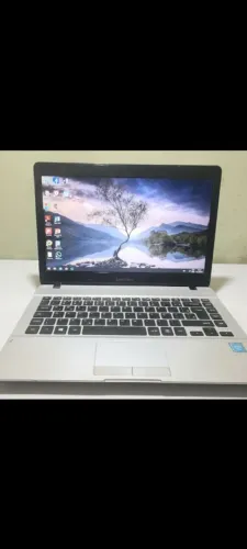 NOTEBOOK SAMSUNG 14 POLEGADAS COM TODAS AS FUNCIONALIDADES NORMAIS.