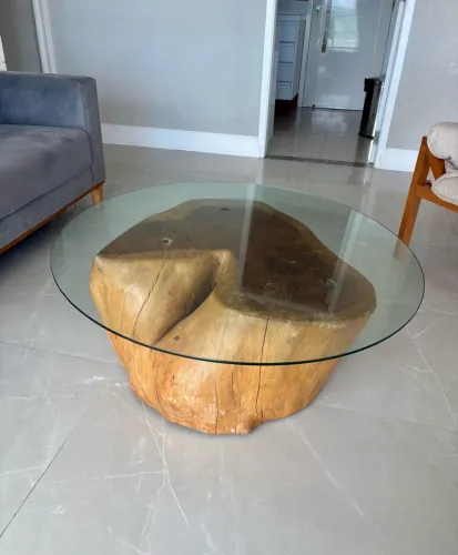 Mesa de Centro em Madeira Natural com Tampo de Vidro