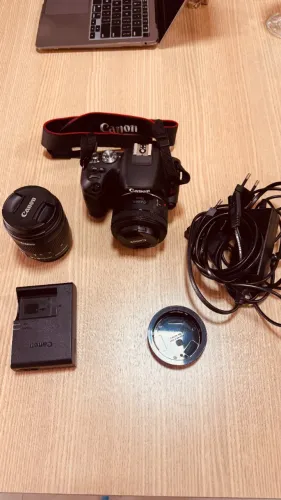 Canon SL2 + Lente 18-55mm + Lente 50mm
