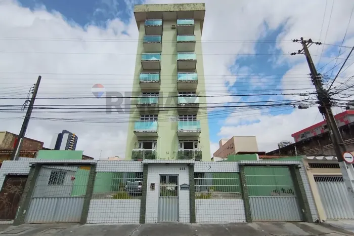 Vendo apartamento no Edifício Cesário Júnior