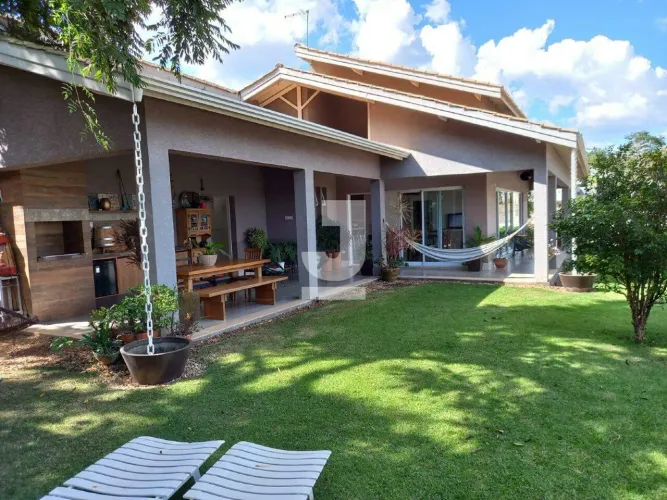 Casa / Sobrado em Condomínio em Condomínio Parque das Garças