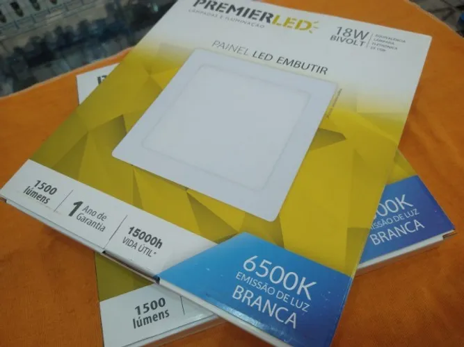 Painel luminária embutir 22x22 18w 6500k luz branca