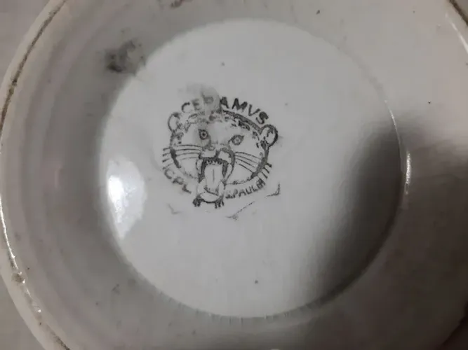 Saladeira em porcelana Ceramus. CPL São Paulo.  Muito antiga. Raridade. 