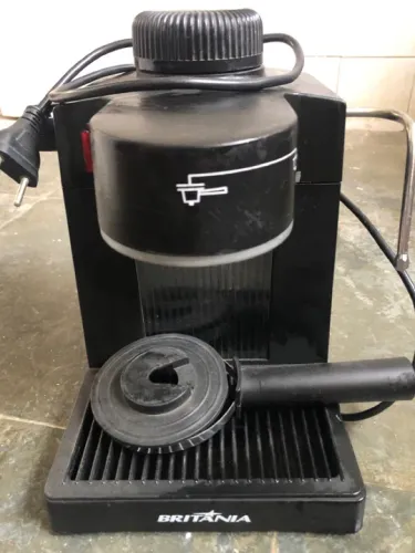 Máquina de café expresso Britânia