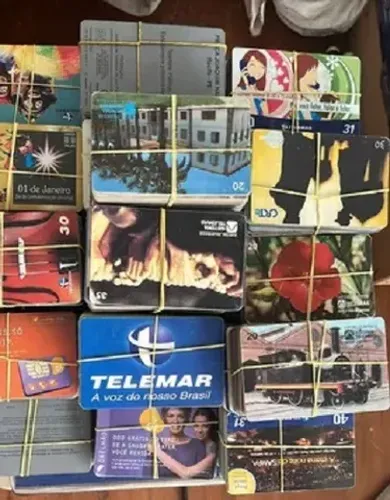 Vendo Lotes de 100 Cartões telefónicos antigos do Brasil variados