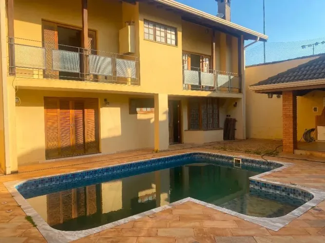 Casa sólida e térrea , ótimas salas , 4 dorms SAN CONRADO -Sousas